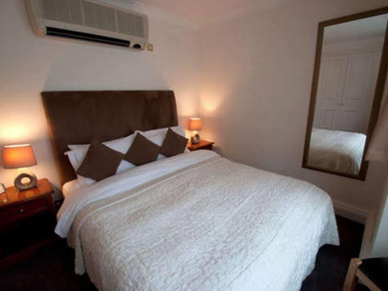 15 Basil Street Knightsbridge, Luxury Serviced Apartments Лондон Экстерьер фото
