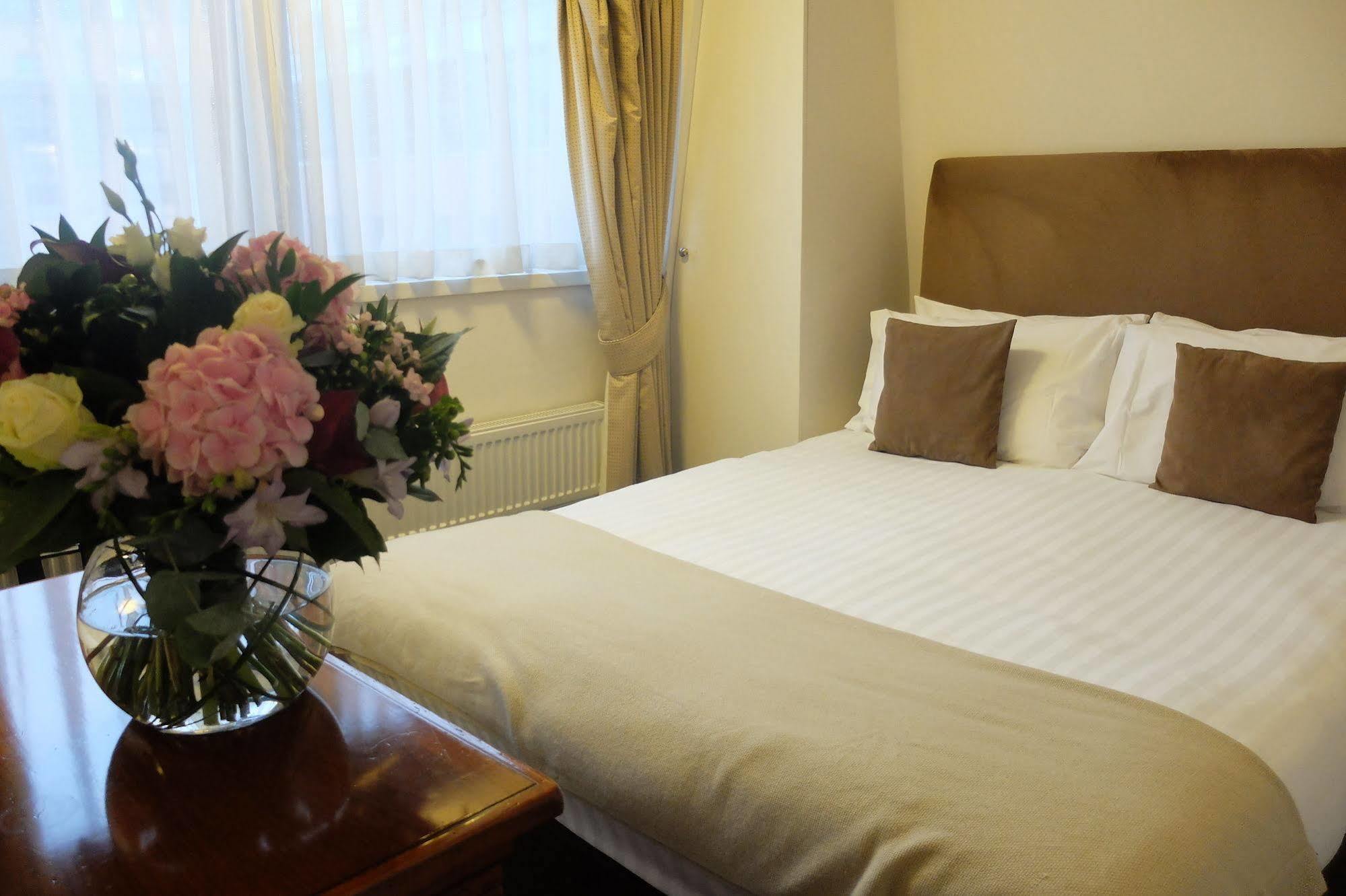 15 Basil Street Knightsbridge, Luxury Serviced Apartments Лондон Экстерьер фото