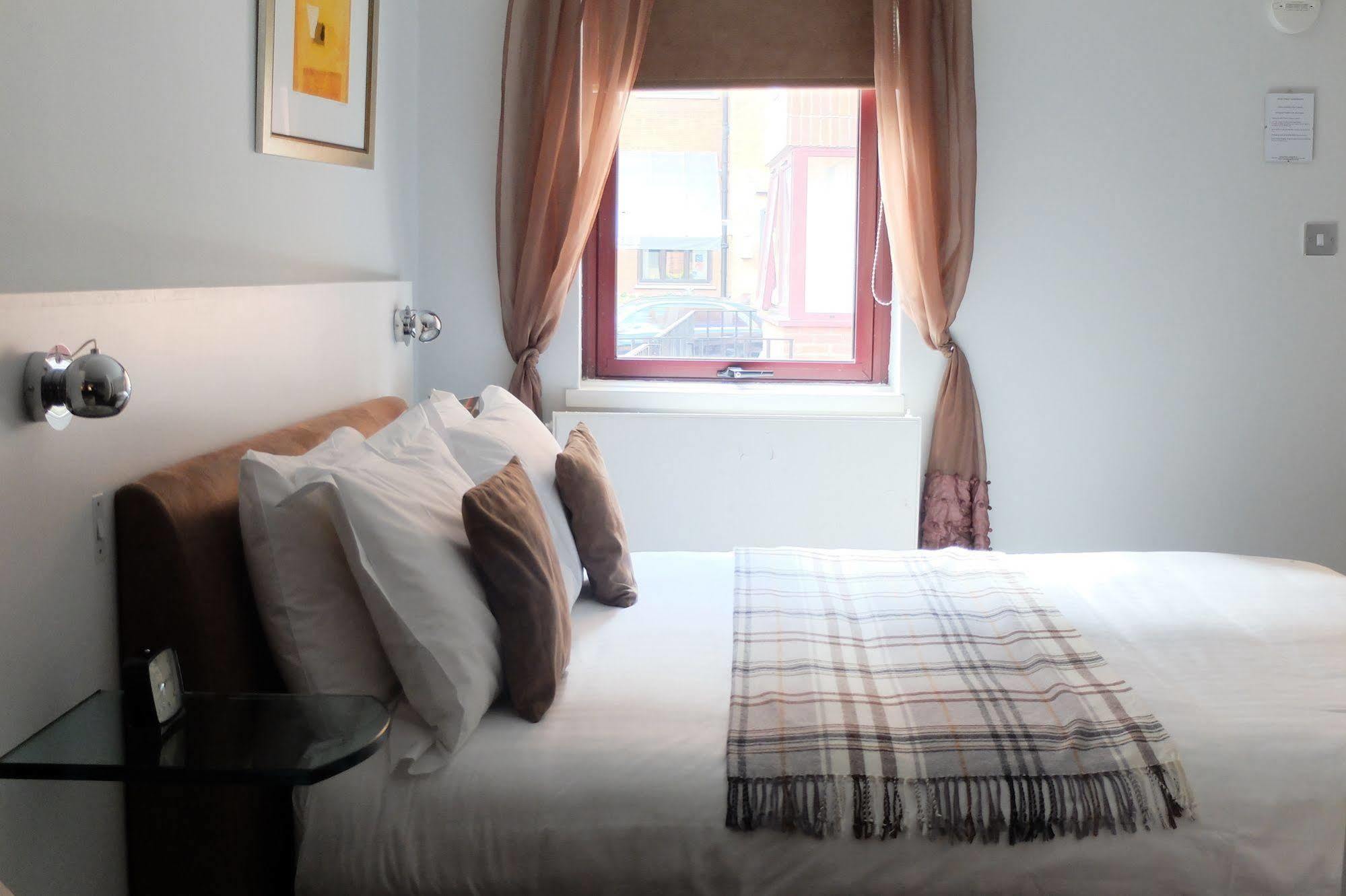 15 Basil Street Knightsbridge, Luxury Serviced Apartments Лондон Экстерьер фото