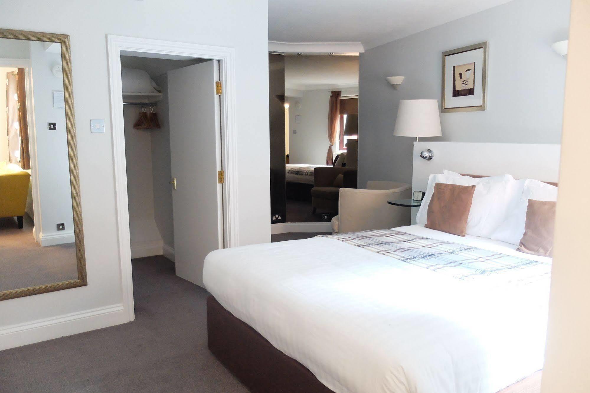 15 Basil Street Knightsbridge, Luxury Serviced Apartments Лондон Экстерьер фото
