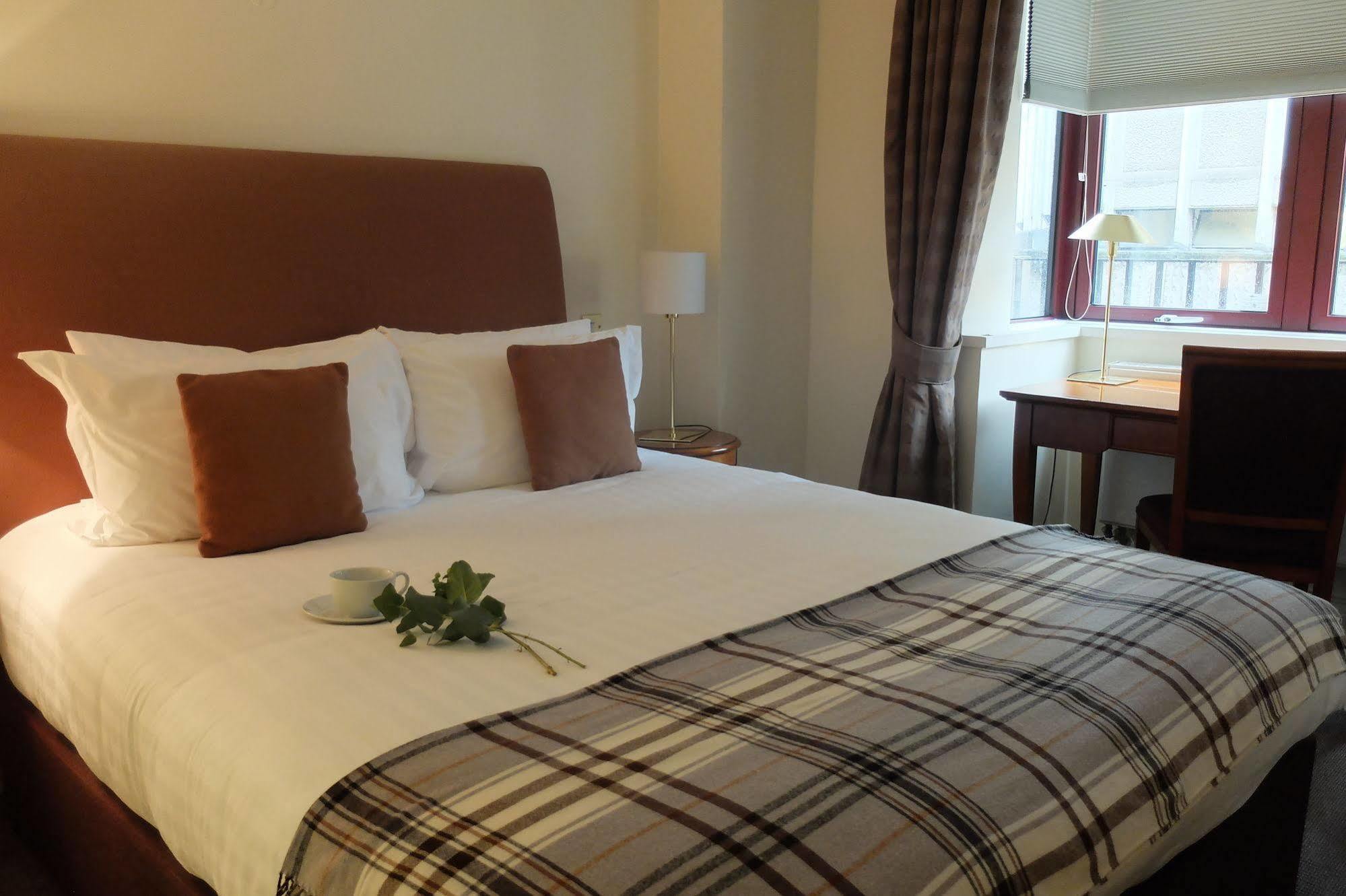 15 Basil Street Knightsbridge, Luxury Serviced Apartments Лондон Экстерьер фото
